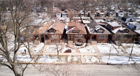 Tiny photo for 944 N Ridgeland Avenue, Oak Park, IL 60302 (MLS # 12596197)