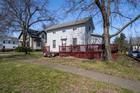 Tiny photo for 412 E Spruce Street, Chatsworth, IL 60921 (MLS # 12595623)