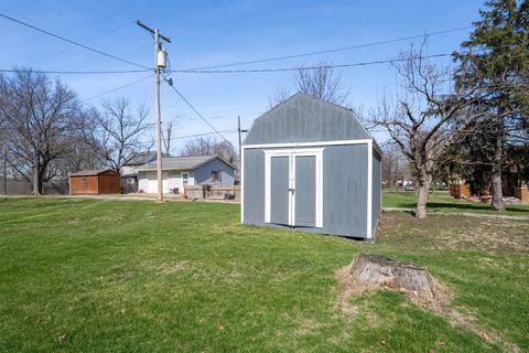 Tiny photo for 412 E Spruce Street, Chatsworth, IL 60921 (MLS # 12595623)