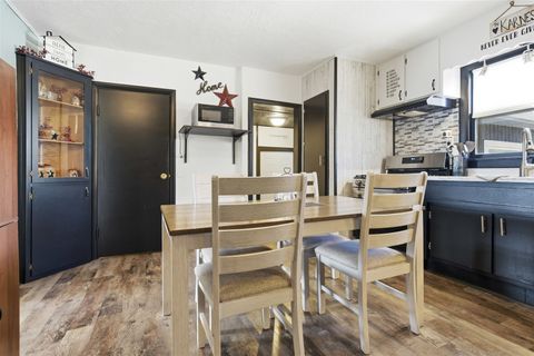 Tiny photo for 412 E Spruce Street, Chatsworth, IL 60921 (MLS # 12595623)