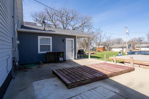 Tiny photo for 412 E Spruce Street, Chatsworth, IL 60921 (MLS # 12595623)