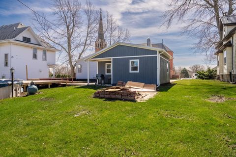 Tiny photo for 412 E Spruce Street, Chatsworth, IL 60921 (MLS # 12595623)