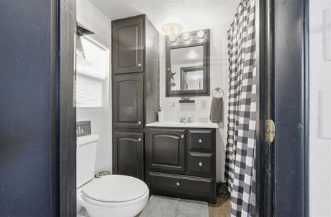 Tiny photo for 412 E Spruce Street, Chatsworth, IL 60921 (MLS # 12595623)