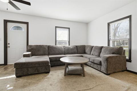 Tiny photo for 412 E Spruce Street, Chatsworth, IL 60921 (MLS # 12595623)