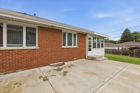 Tiny photo for 104 W GRANVILLE Avenue, Roselle, IL 60172 (MLS # 12668495)