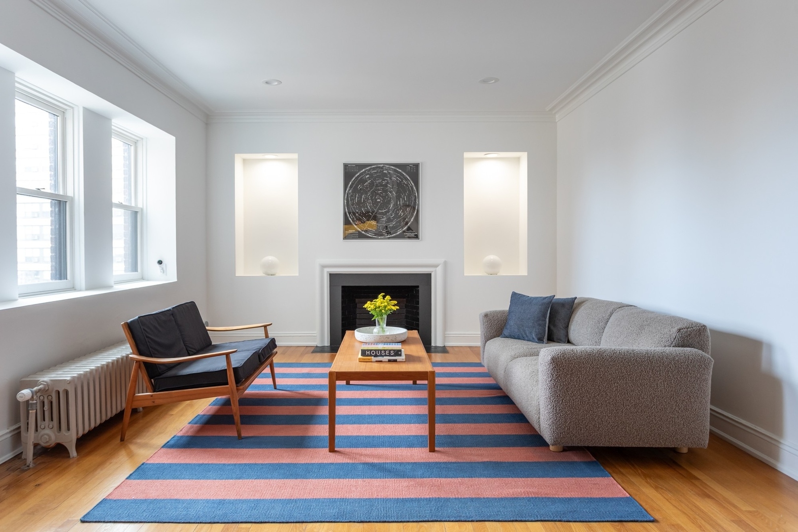 431 W Oakdale Avenue 13D