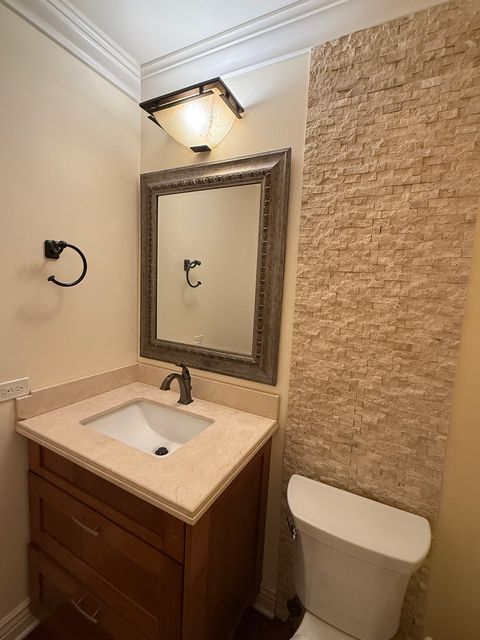 Tiny photo for 60 S Dee Road #G, Park Ridge, IL 60068 (MLS # 12618858)