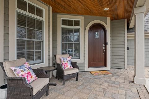 Tiny photo for 427 S Sleight Street, Naperville, IL 60540 (MLS # 12636143)