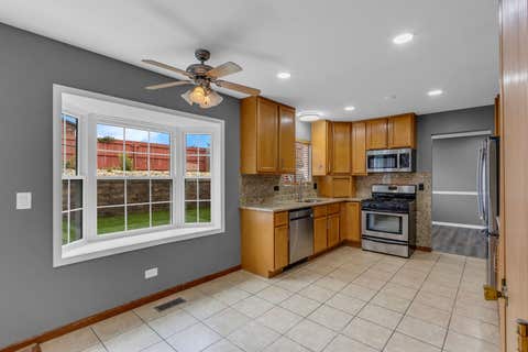Tiny photo for 2S601 RIVER OAKS Drive, Warrenville, IL 60555 (MLS # 12725644)