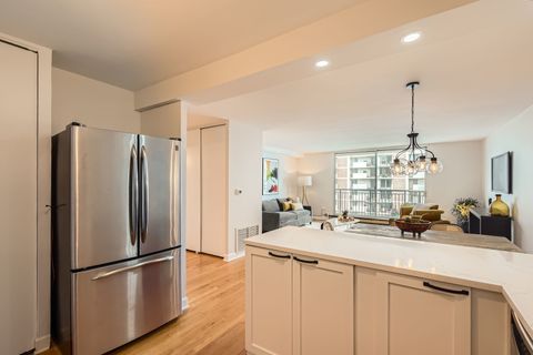 Tiny photo for 6007 N Sheridan Road #36F, Chicago, IL 60660 (MLS # 12403326)