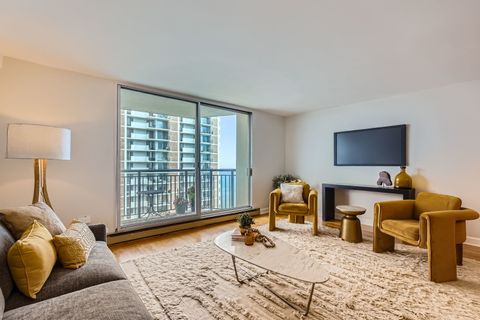 Tiny photo for 6007 N Sheridan Road #36F, Chicago, IL 60660 (MLS # 12403326)