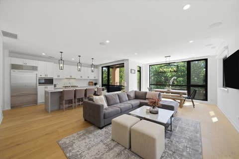 Tiny photo for 1450 N Bosworth Avenue #2, Chicago, IL 60622 (MLS # 12676738)