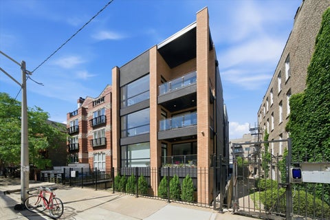 Tiny photo for 1450 N Bosworth Avenue #2, Chicago, IL 60622 (MLS # 12676738)