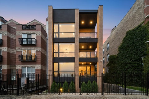 Tiny photo for 1450 N Bosworth Avenue #2, Chicago, IL 60622 (MLS # 12676738)