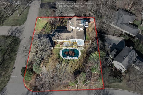 Tiny photo for 3000 California Avenue, Palatine, IL 60067 (MLS # 12550317)