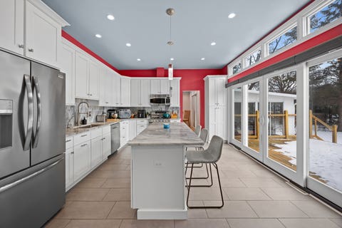 Tiny photo for 3000 California Avenue, Palatine, IL 60067 (MLS # 12550317)