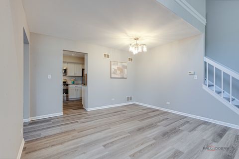 Tiny photo for 384 Bentley Place, Buffalo Grove, IL 60089 (MLS # 12571045)