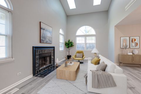 Tiny photo for 384 Bentley Place, Buffalo Grove, IL 60089 (MLS # 12571045)