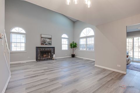 Tiny photo for 384 Bentley Place, Buffalo Grove, IL 60089 (MLS # 12571045)