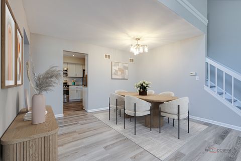 Tiny photo for 384 Bentley Place, Buffalo Grove, IL 60089 (MLS # 12571045)