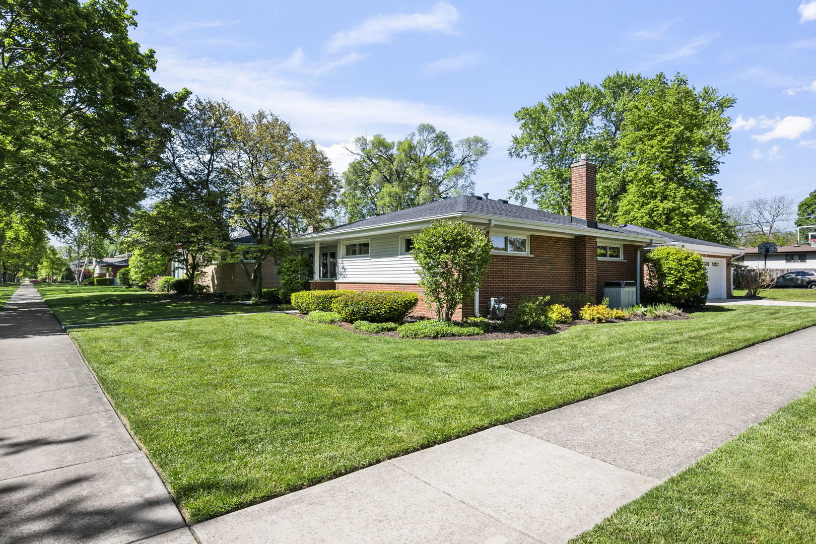 132 N PHELPS Avenue