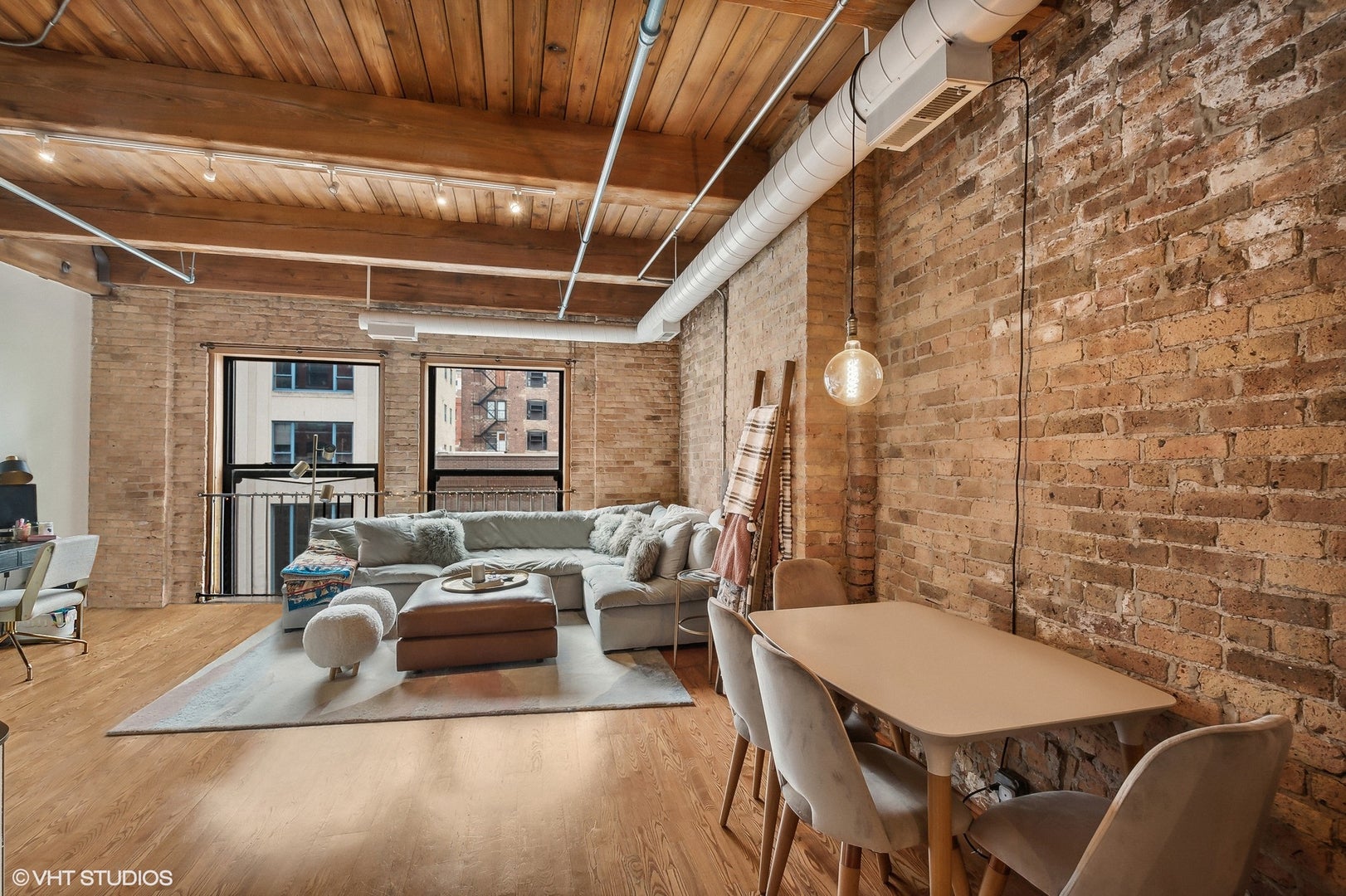 225 W HURON Street 306