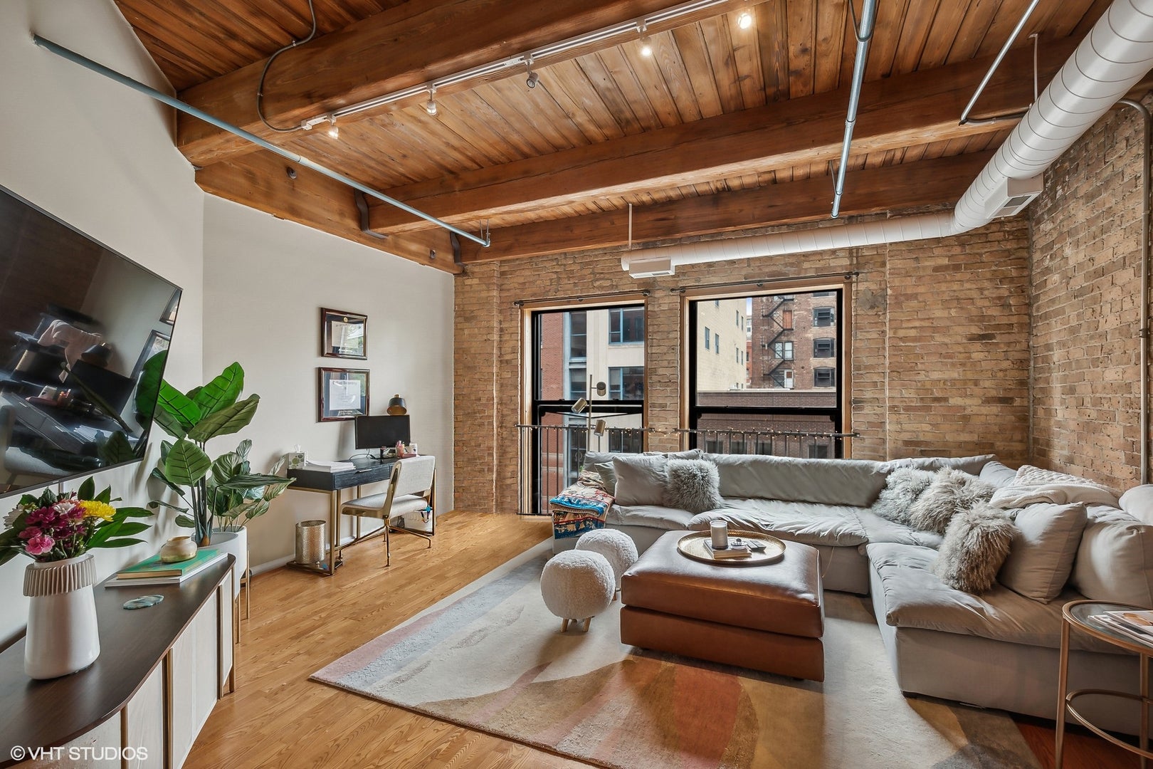 225 W HURON Street 306