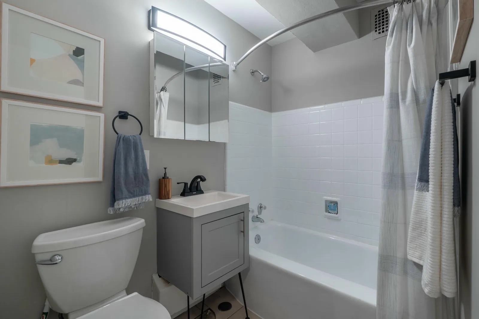 5815 N Sheridan Road 412