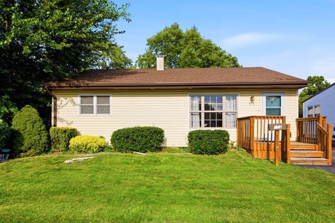 Photo of 913 Church Road, Aurora, IL 60505 (MLS # 12713600)