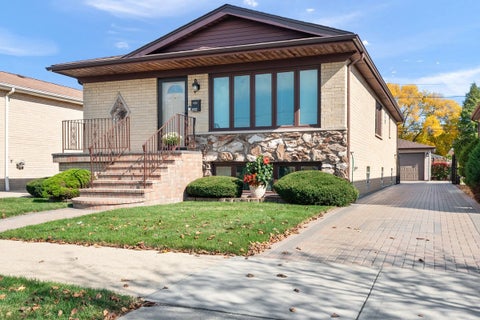 Photo of 4933 N Sayre Avenue, Chicago, IL 60656 (MLS # 12770120)