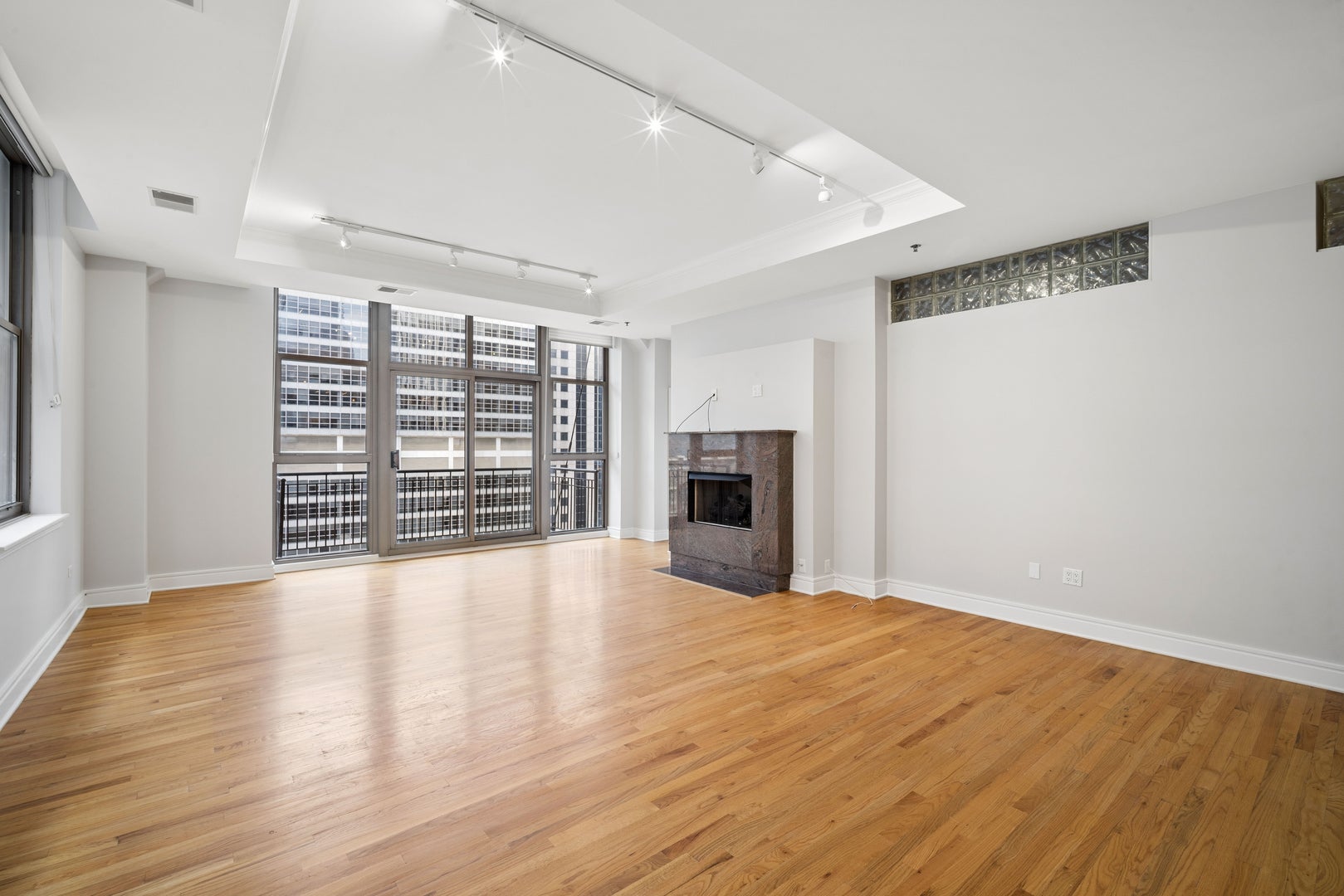 212 W Washington Street 1504