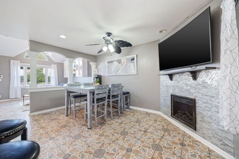 Tiny photo for 2390 Buttercup Court, Aurora, IL 60506 (MLS # 12467921)