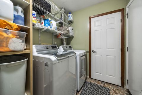 Tiny photo for 2390 Buttercup Court, Aurora, IL 60506 (MLS # 12467921)