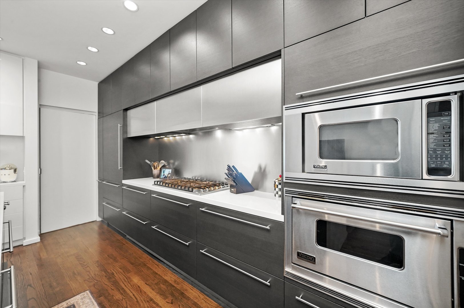 500 W Superior Street 2110