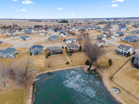 Tiny photo for 36 Blackstone Way, Le Claire, IA 52753 (MLS # 12577990)