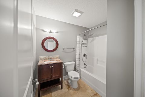 Tiny photo for 36 Blackstone Way, Le Claire, IA 52753 (MLS # 12577990)