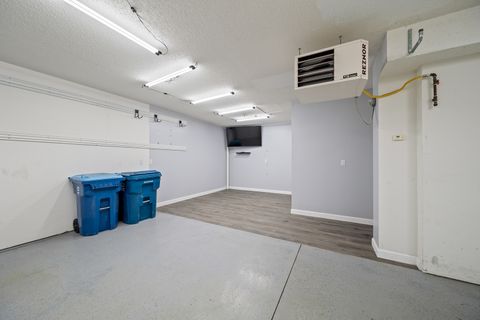 Tiny photo for 36 Blackstone Way, Le Claire, IA 52753 (MLS # 12577990)