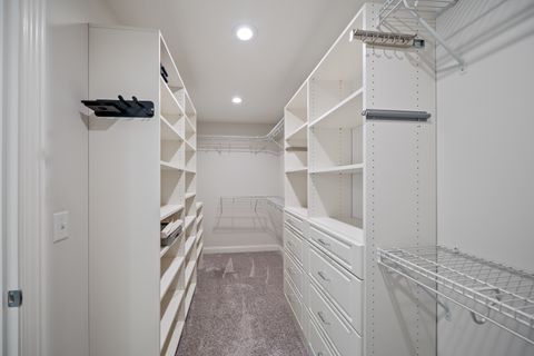 Tiny photo for 36 Blackstone Way, Le Claire, IA 52753 (MLS # 12577990)