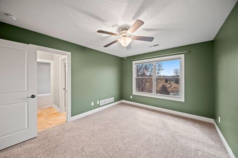 Tiny photo for 36 Blackstone Way, Le Claire, IA 52753 (MLS # 12577990)