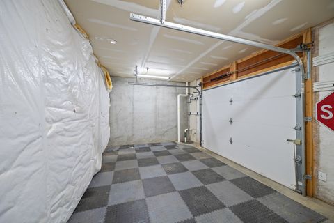 Tiny photo for 36 Blackstone Way, Le Claire, IA 52753 (MLS # 12577990)