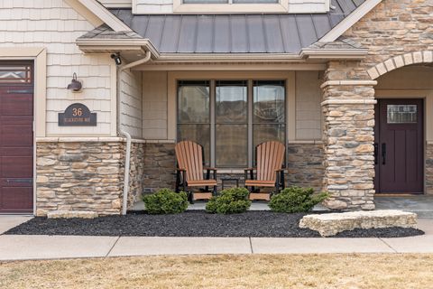 Tiny photo for 36 Blackstone Way, Le Claire, IA 52753 (MLS # 12577990)