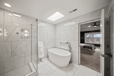 Tiny photo for 36 Blackstone Way, Le Claire, IA 52753 (MLS # 12577990)