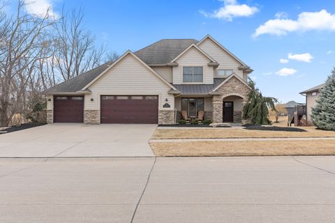 Tiny photo for 36 Blackstone Way, Le Claire, IA 52753 (MLS # 12577990)