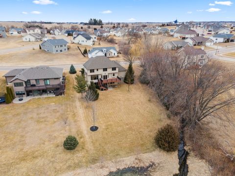 Tiny photo for 36 Blackstone Way, Le Claire, IA 52753 (MLS # 12577990)