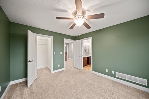 Tiny photo for 36 Blackstone Way, Le Claire, IA 52753 (MLS # 12577990)