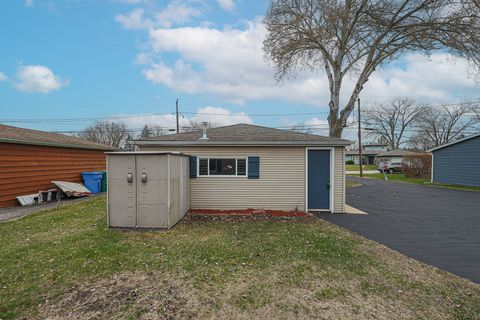Tiny photo for 707 Kingston Boulevard, McHenry, IL 60050 (MLS # 12328123)