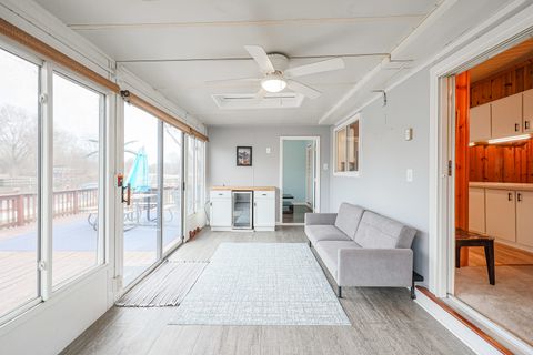 Tiny photo for 707 Kingston Boulevard, McHenry, IL 60050 (MLS # 12328123)