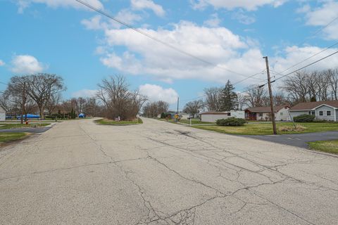Tiny photo for 707 Kingston Boulevard, McHenry, IL 60050 (MLS # 12328123)