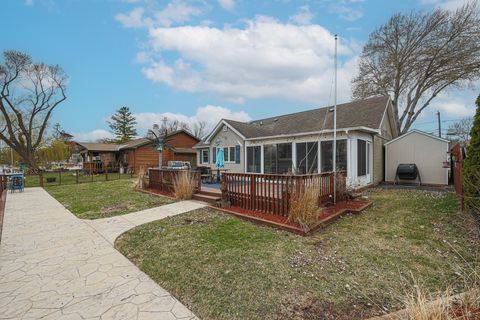 Tiny photo for 707 Kingston Boulevard, McHenry, IL 60050 (MLS # 12328123)