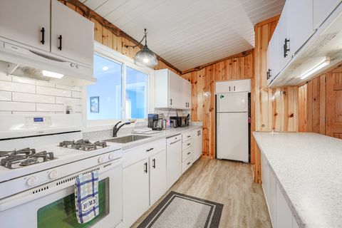 Tiny photo for 707 Kingston Boulevard, McHenry, IL 60050 (MLS # 12328123)